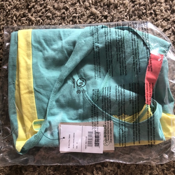 Women’s Burton Baltra Tank - Picture 3 of 3
